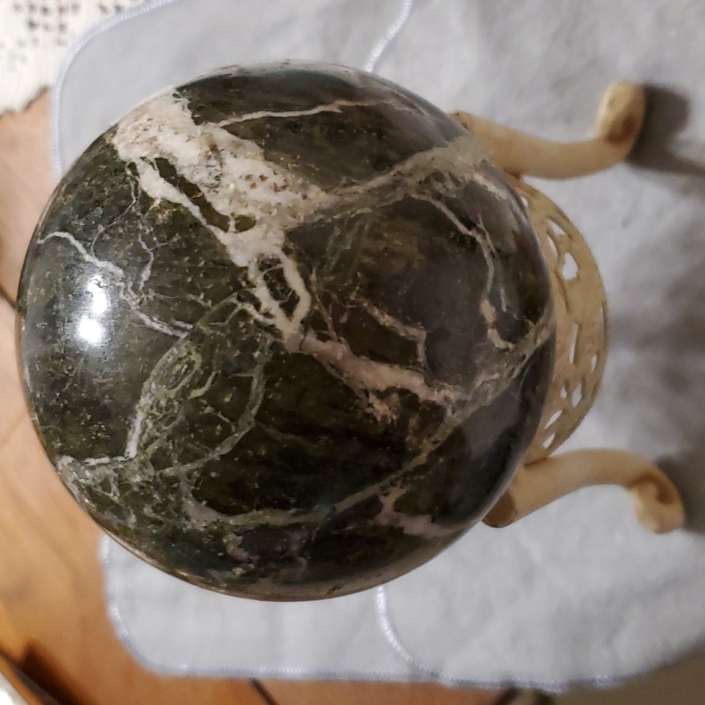 100mm Stone Sphere on Iron Stand